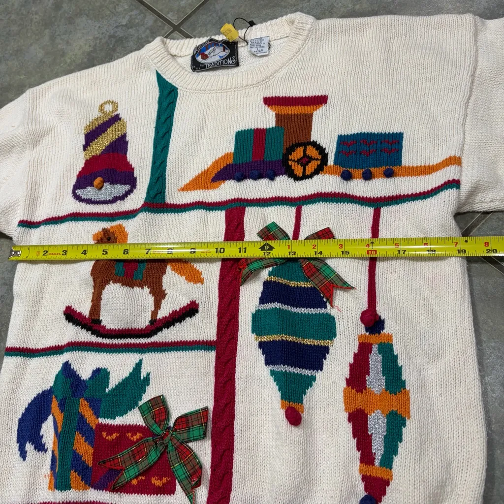 Holiday Traditions Sweater Womens L Christmas Santa Crewneck Horse Train Cute Red Size L - Image 5