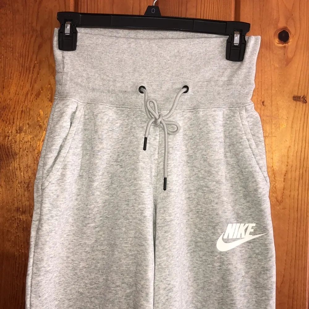 Nike High Rise Wide Leg Athleisure Pants Rally Sport Casual Sneaker Pants XS​​ - Image 3