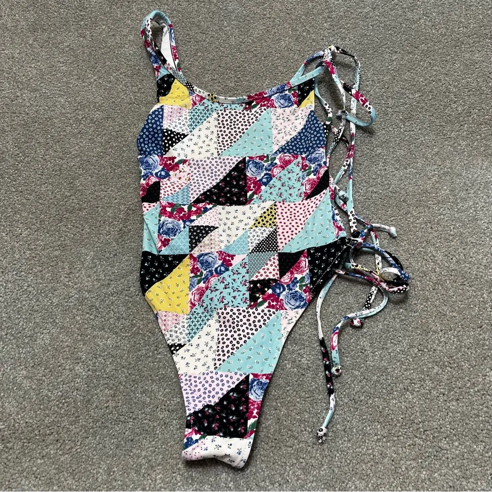 Frankie’s Bakinis Honey One Shoulder Cheeky One Piece Swimsuit size XS - Image 3