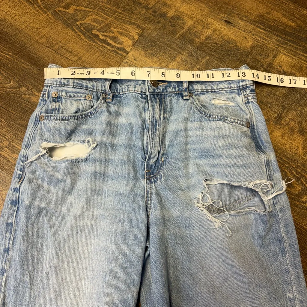 American Eagle Super High Rise Baggy Wide Leg Distressed Jeans Women’s 2 Ripped - Image 2