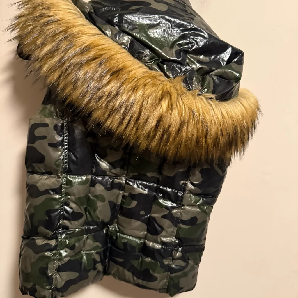 S13 Green Camo Glossy Shiny Puffer Vest Faux Fur - Image 8