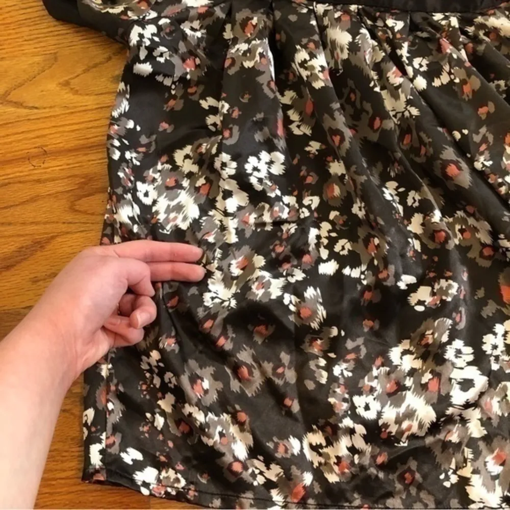 APOSTROPHE Brown Tan Coral Pink Floral Satin Square Neck Short Sleeve Blouse S - Image 12