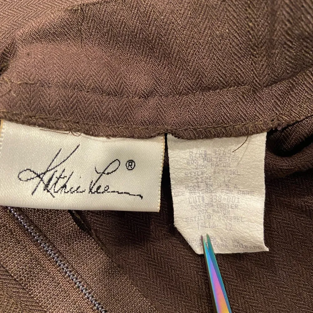 VTG Kathie Lee Size 12 Chocolate Brown Mini Skirt Comfort Waist Front Slit - Image 7