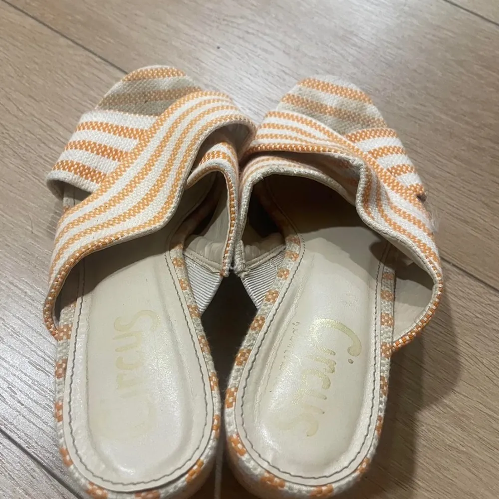 Striped orange and Cream Women's Heels - Image 5