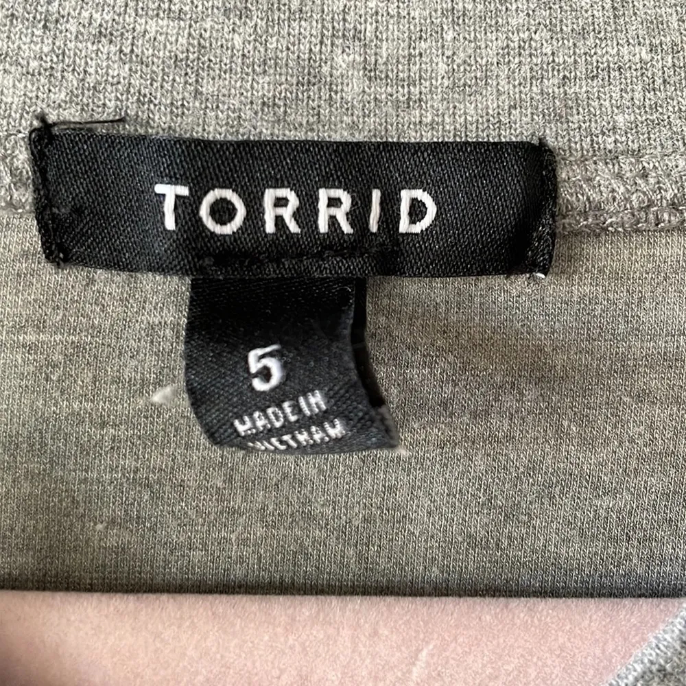 Torrid sweatshirt jacket - Image 4