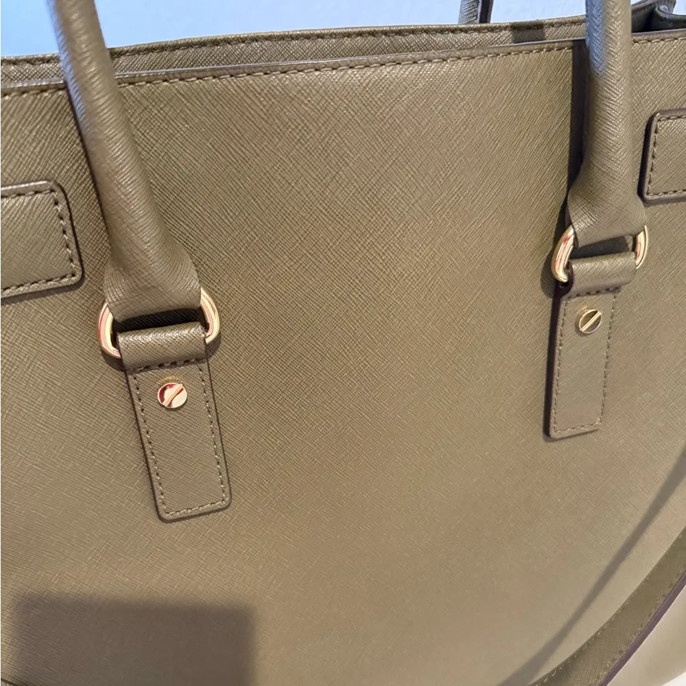 Michael Kors Hamilton Large Saffiano Leather Tote Bag Olive Green - Image 5