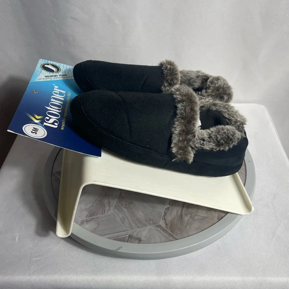 Isotoner Women’s Black Faux Fur Trim Memory Foam Slip-On Slippers Size Small 5-6 - Image 2