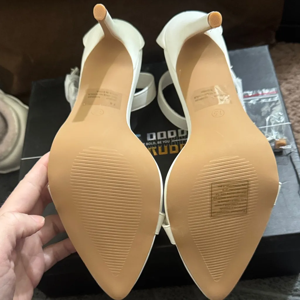 Cape Robbin Elegant White Heels - Image 4