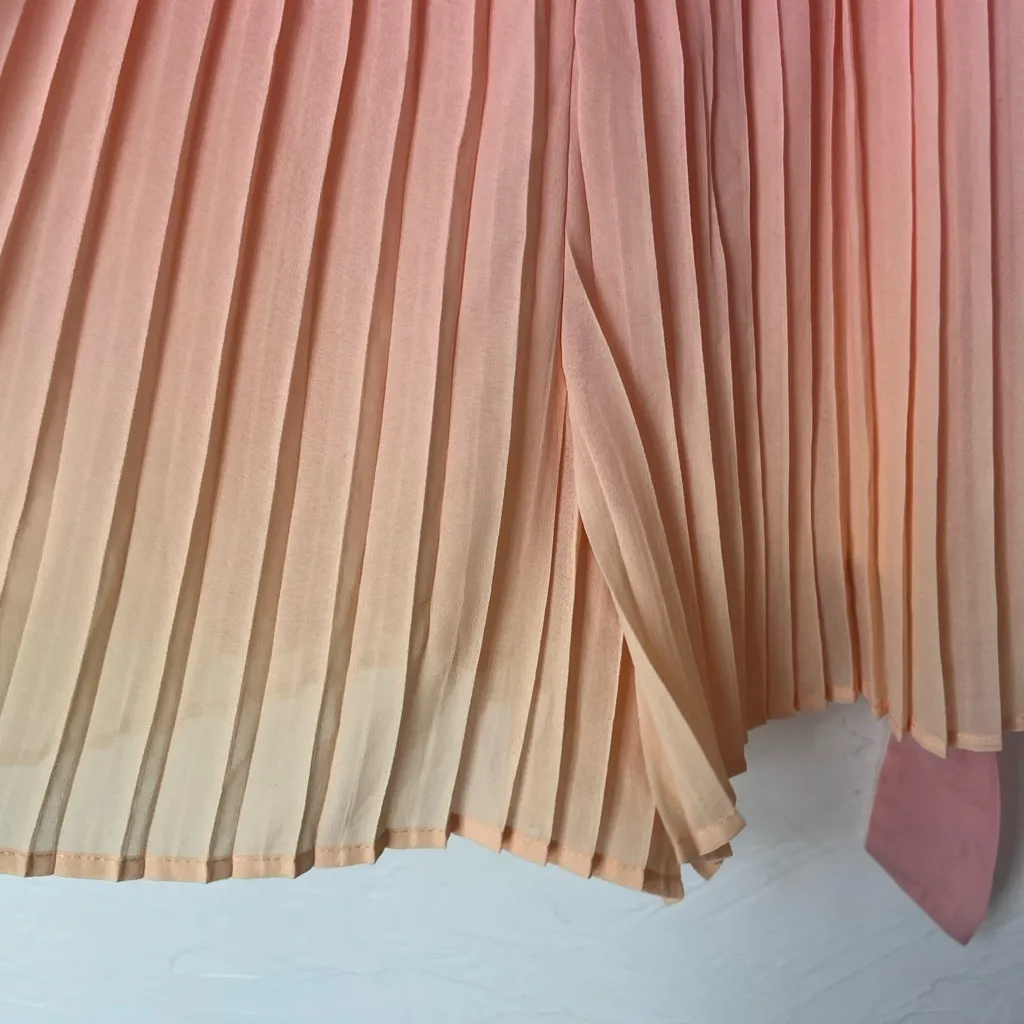 Lulu's Blue and Pink Pleated Ombré Romper size M Orange Size M - Image 5