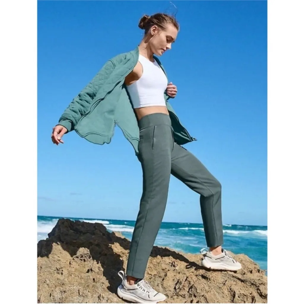 Athleta Endless High Rise Pant green sz 6 - Image 5