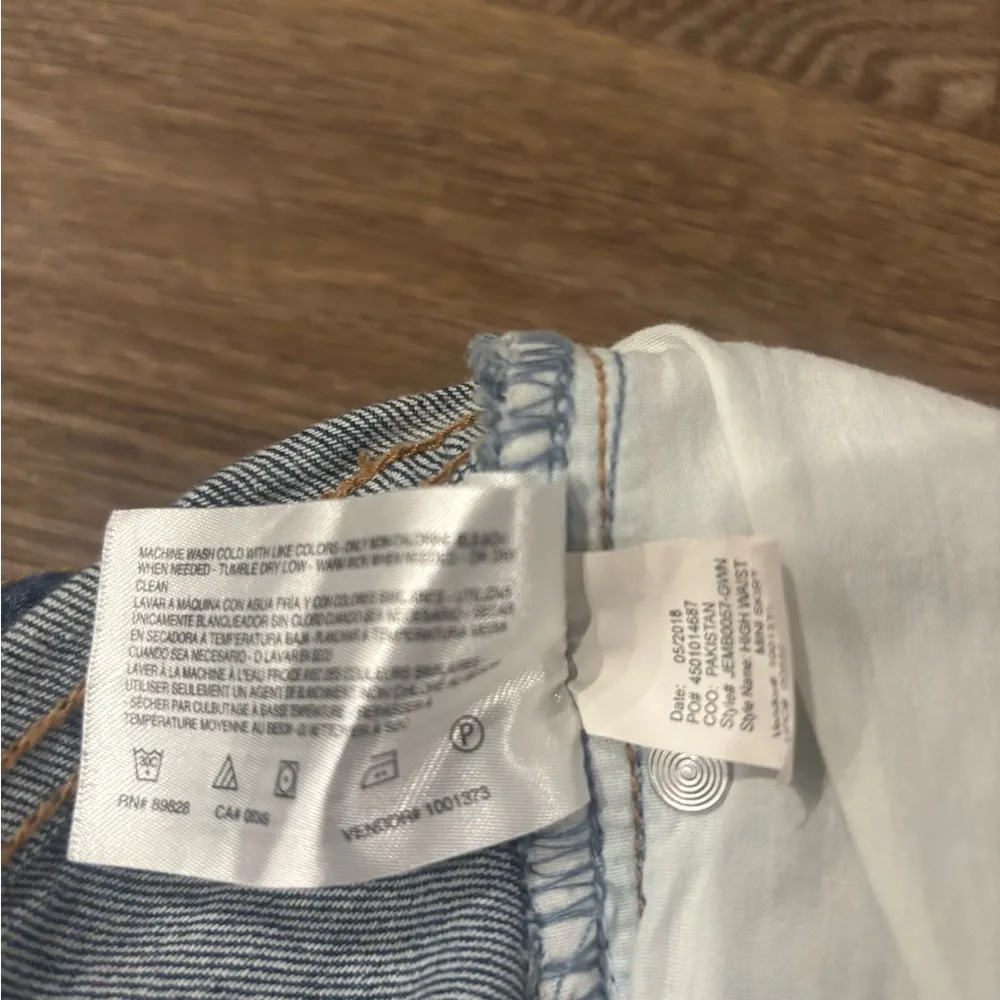 Ella Moss Junior High Waist Raw Hem Distressed Denim Mini Skirt Size 26 - EUC - Image 8