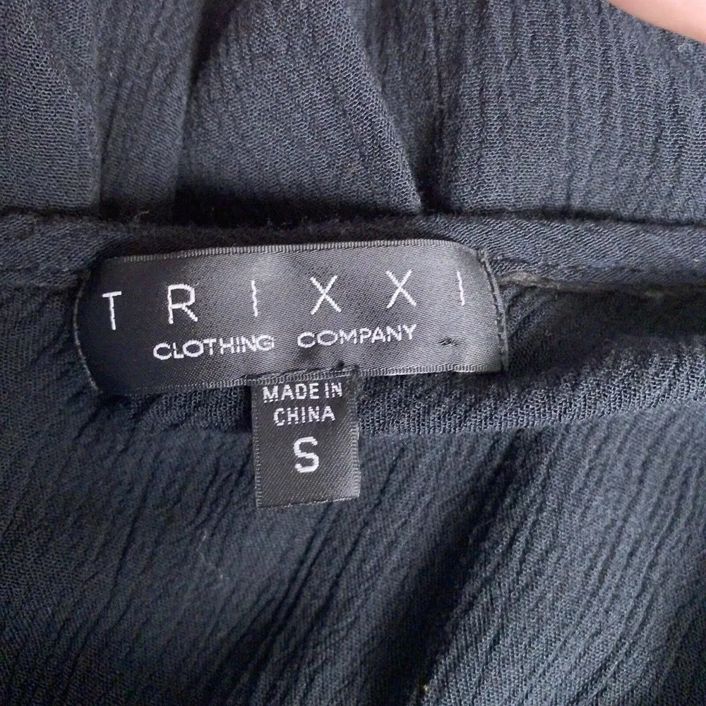 Trixxi Romper Women's Small Black Lined Gauze Deep V Plunge Buttons Sexy Outfit - Image 6