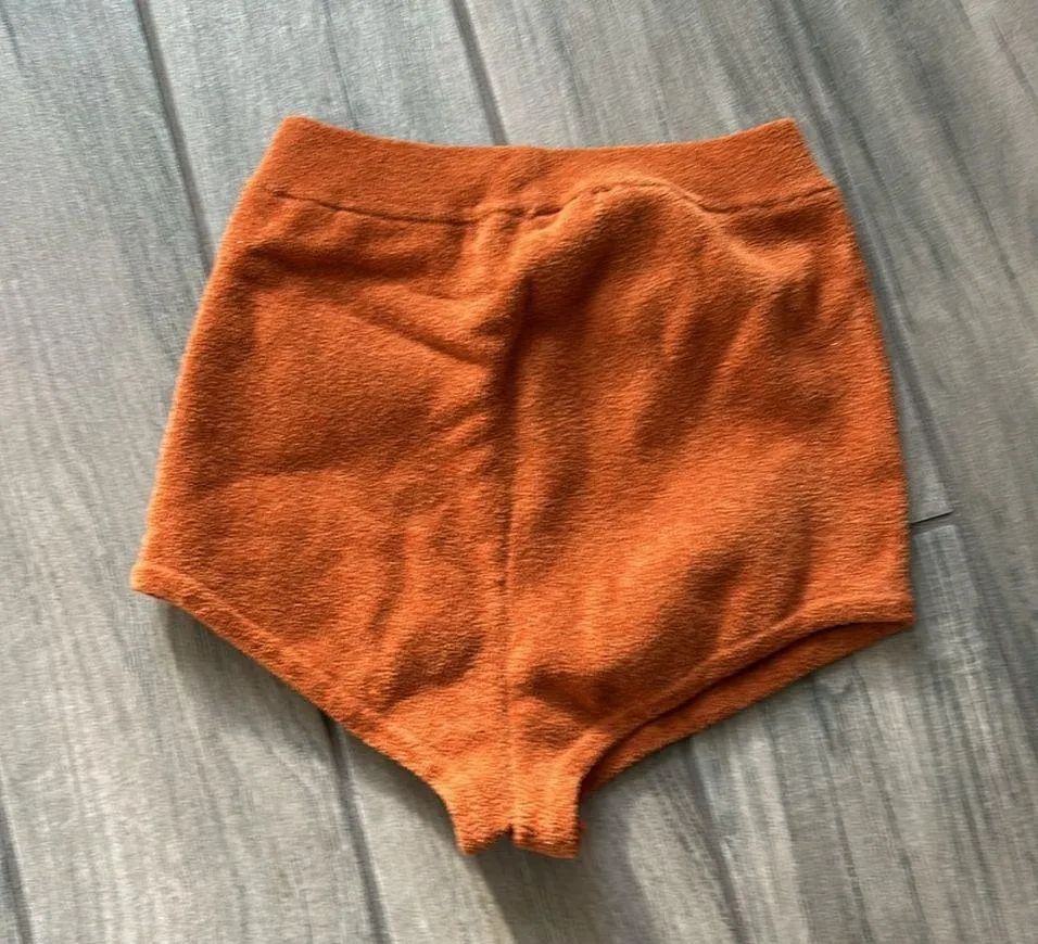 House of Harlow hot shorts - Image 3