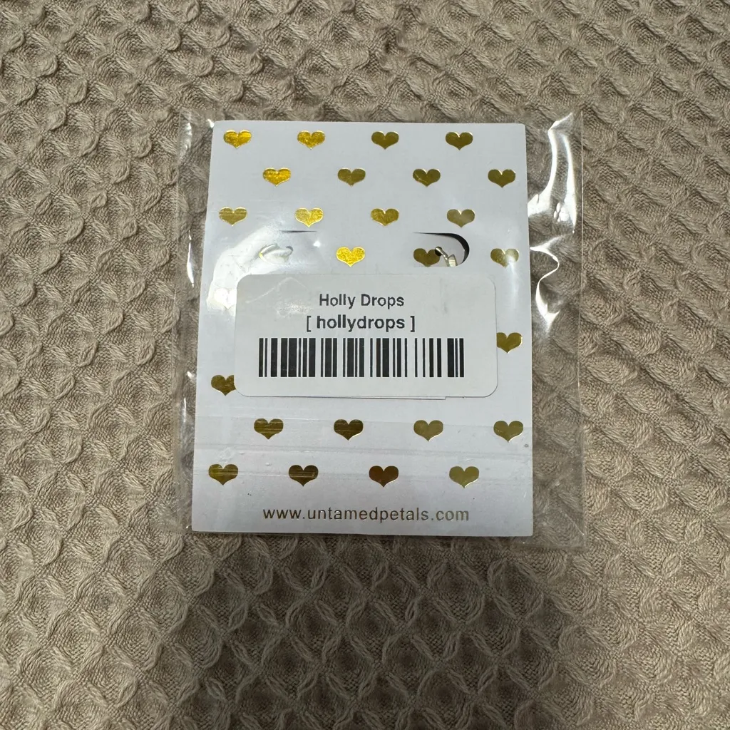 Untamed Petals HOLLY PEARL & CRYSTAL FLOWER DROP EARRINGS Gold - Image 4