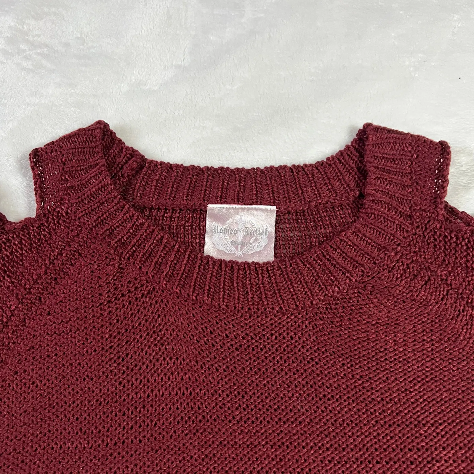 Romeo & Juliet Couture Crewneck Cut Out Sleeve Knit Sweater Size L Boho Casual - Image 3