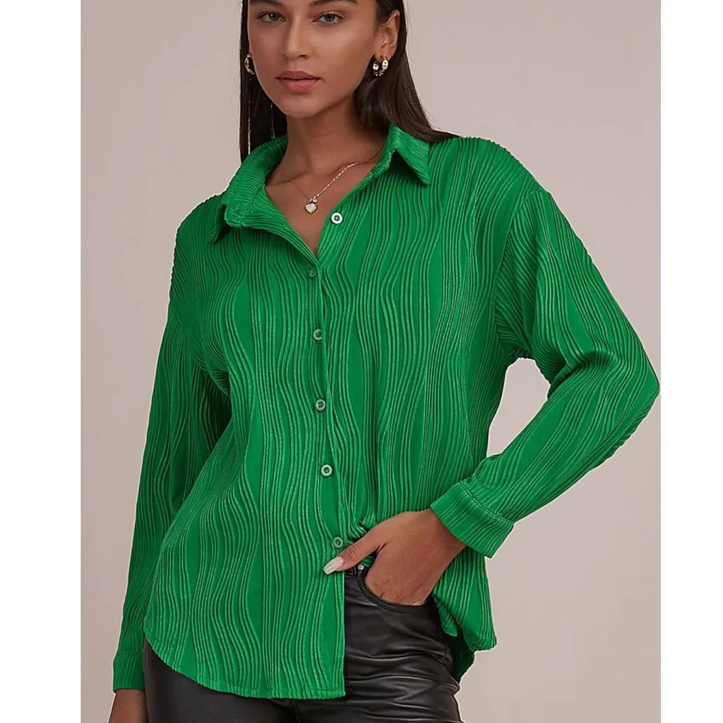 Green Plisse Blouse. Size XL - Image 11