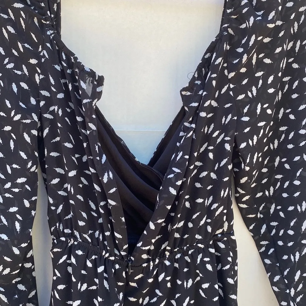 French kiss Womens size small black long sleeve leaf print wrap front dress - Image 4