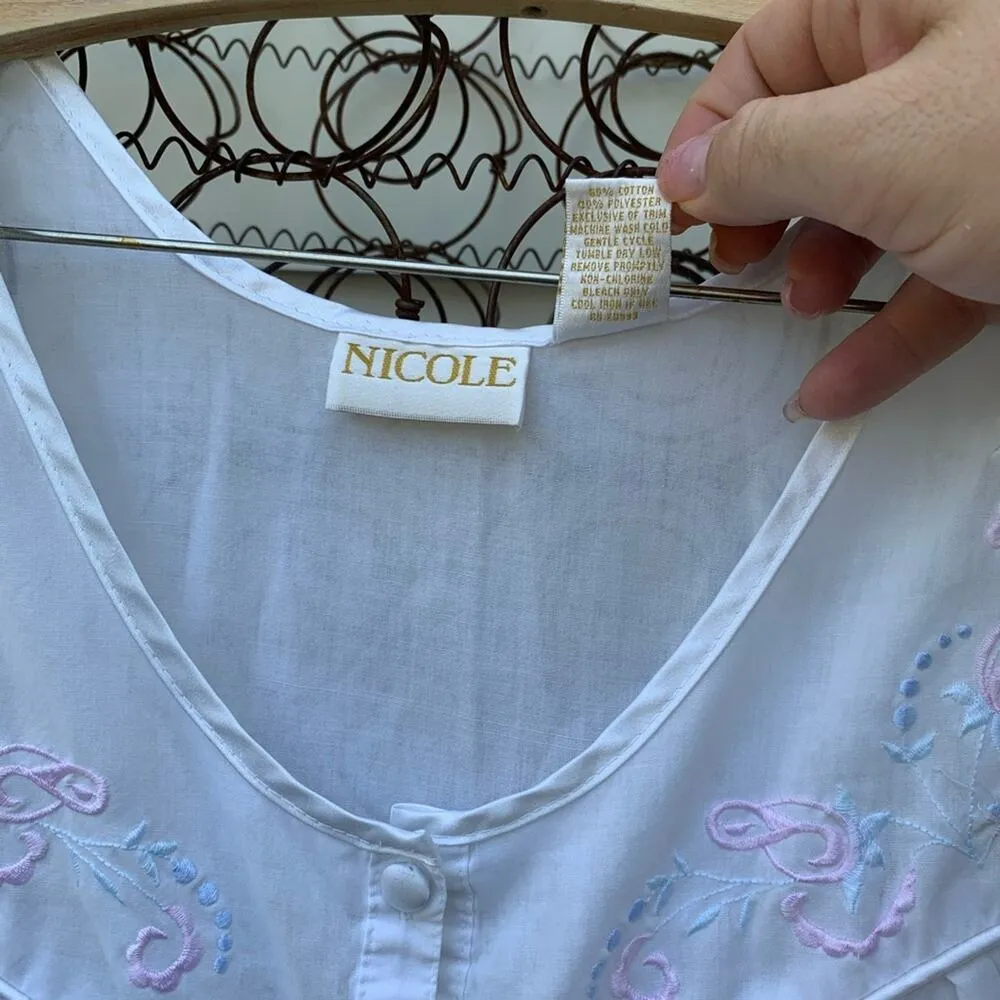 Vintage Nicole floral embroidered sleep dress white cottagecore MEDIUM - Image 4