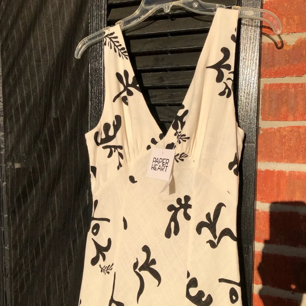 Linen Blend Black White Leaf Print Maxi Dress - Image 9