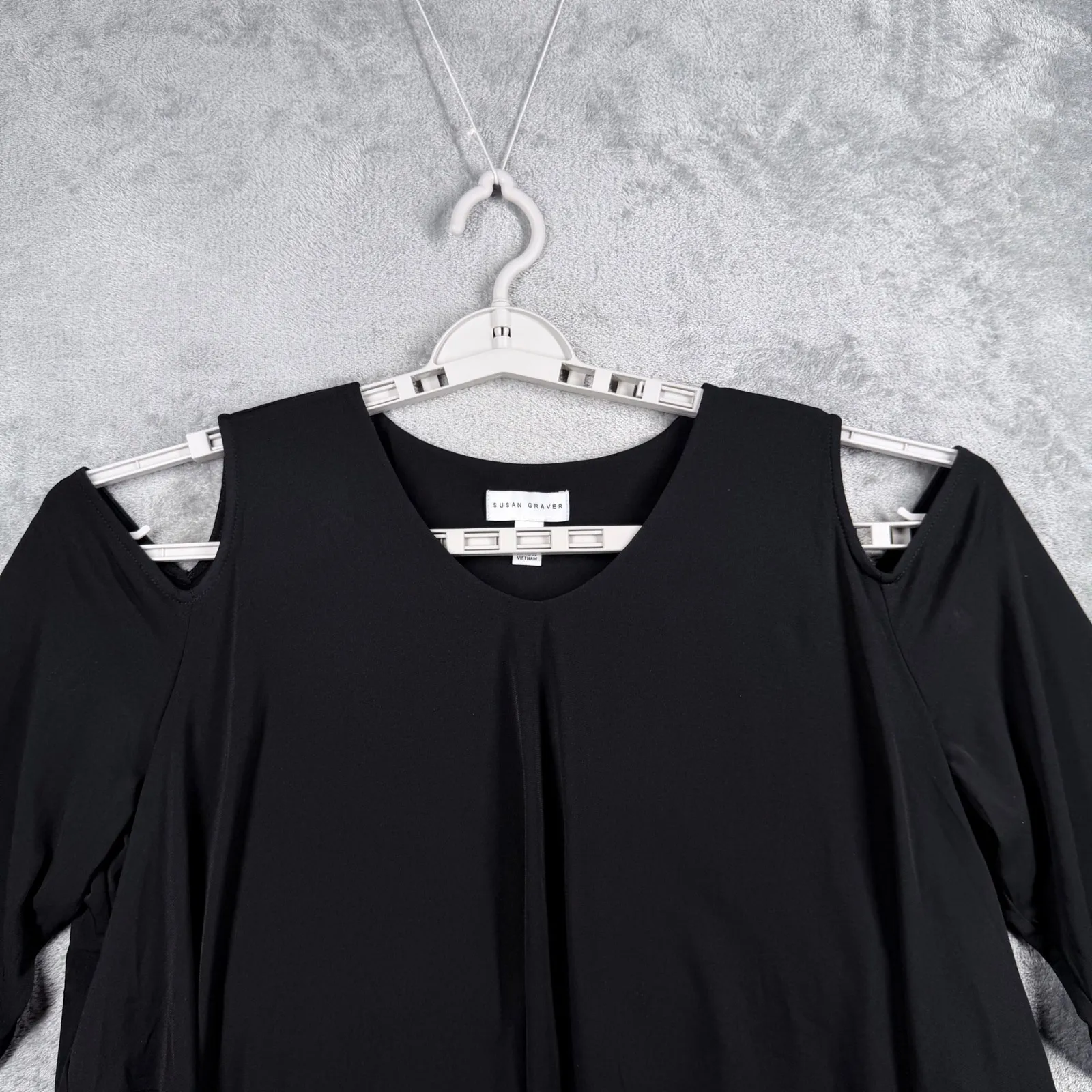 Susan Graver Black Cold Shoulder Tiered Ruffle Blouse Large 3/4 Sleeve Neutral - Image 4