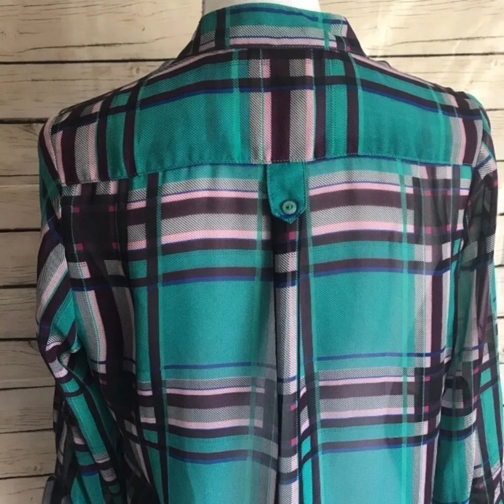Francesca’s Collection Bird Cage Plaid Button Up Tunic - Image 4