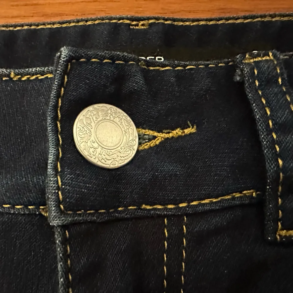 Harper Heritage Women's Size 28 Blue Skinny Leg Mid Rise Dark Wash Stretch Jeans - Image 4