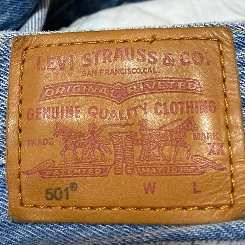 Levi's 501 Women's Blue High Waisted Raw Hem Cut Off Denim Jean Shorts Size 24 - Image 4