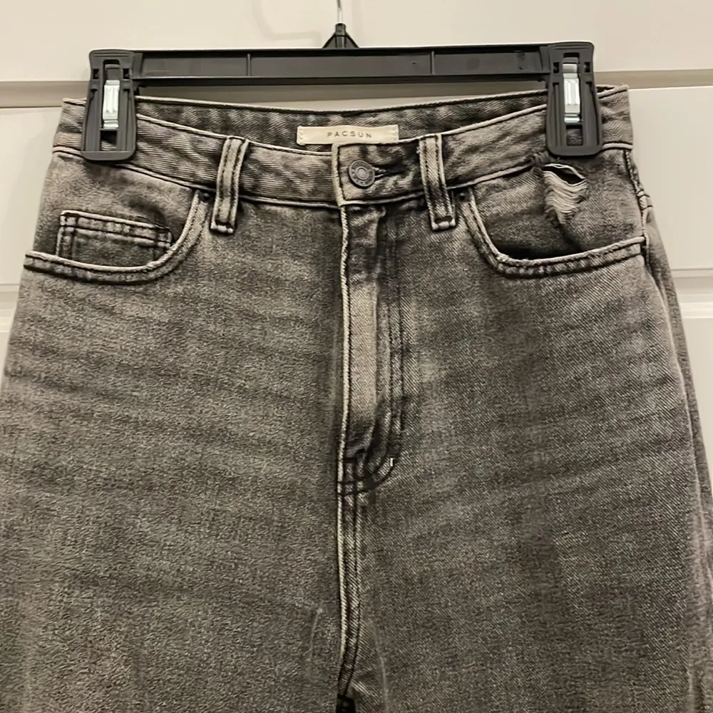 PacSun Black 90s Boyfriend Jeans size 25 - Image 2