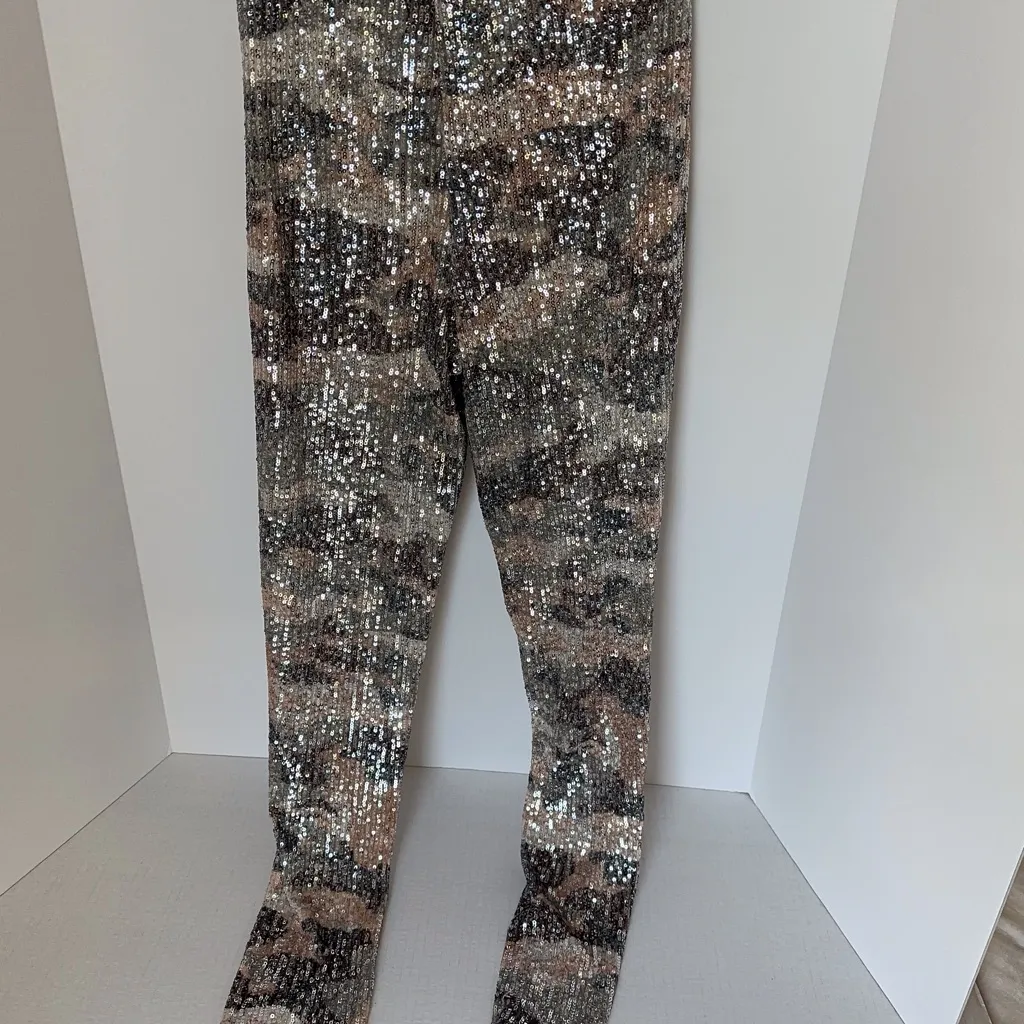 B9 Womens VENUS Camouflage Sequin Leggings lining Shorts Black Brown Tan size Xs - Image 2