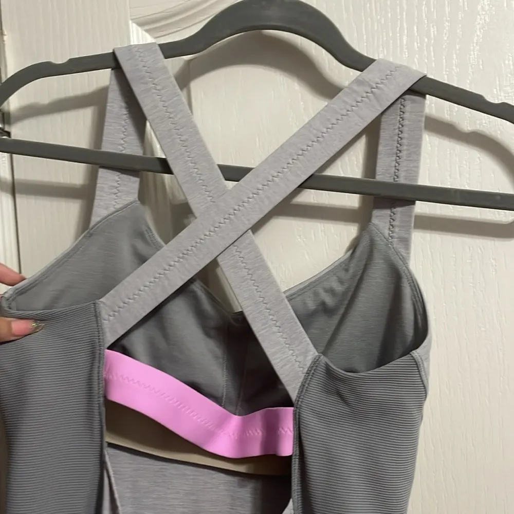 Lululemon Core Kicker Tank in Heathered Medium Gray / Vintage Pink - Image 5