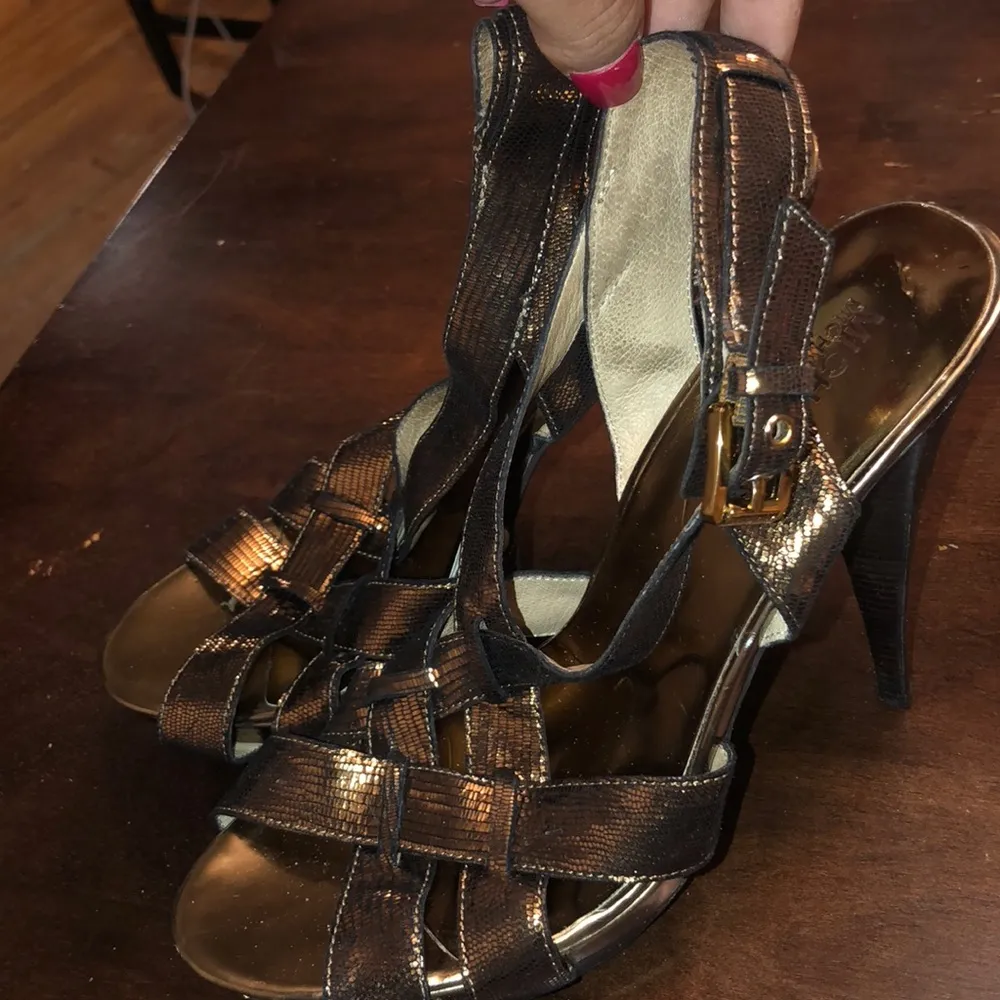 Bronze Gold MK Heels Brown Size 9.5 - Image 2