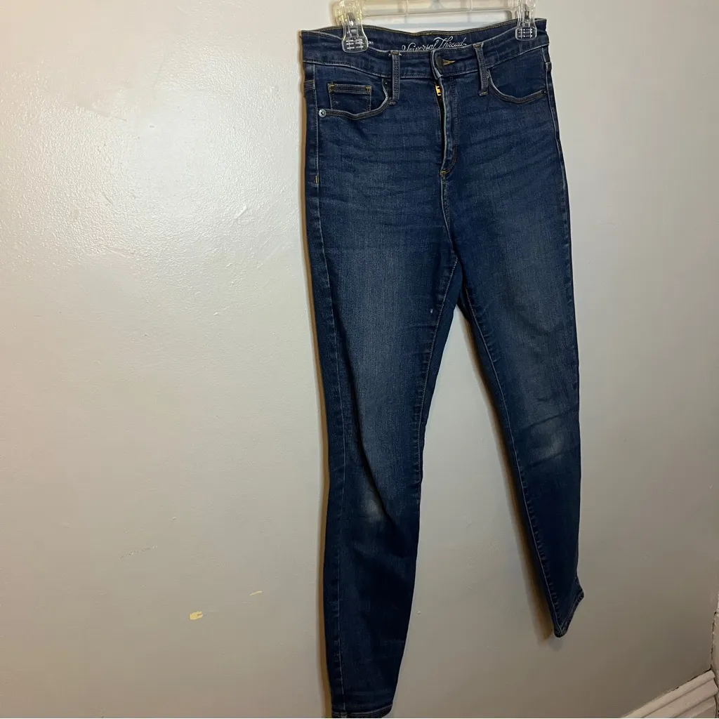 Universal Thread Women's Deep Indigo Skinny Jeans - Image 4
