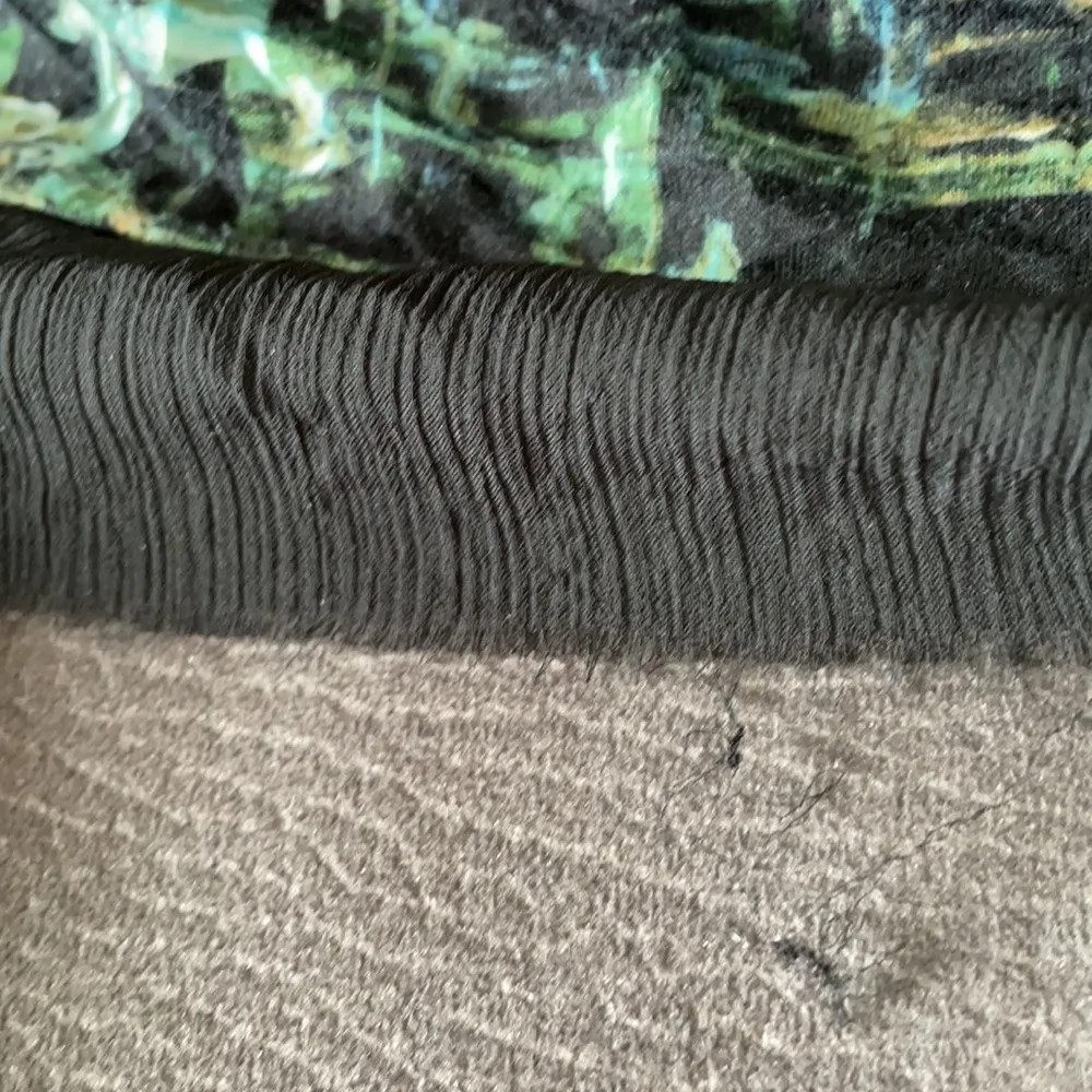 SIMPLY VERA VERA WANG Top Size Medium - Image 7