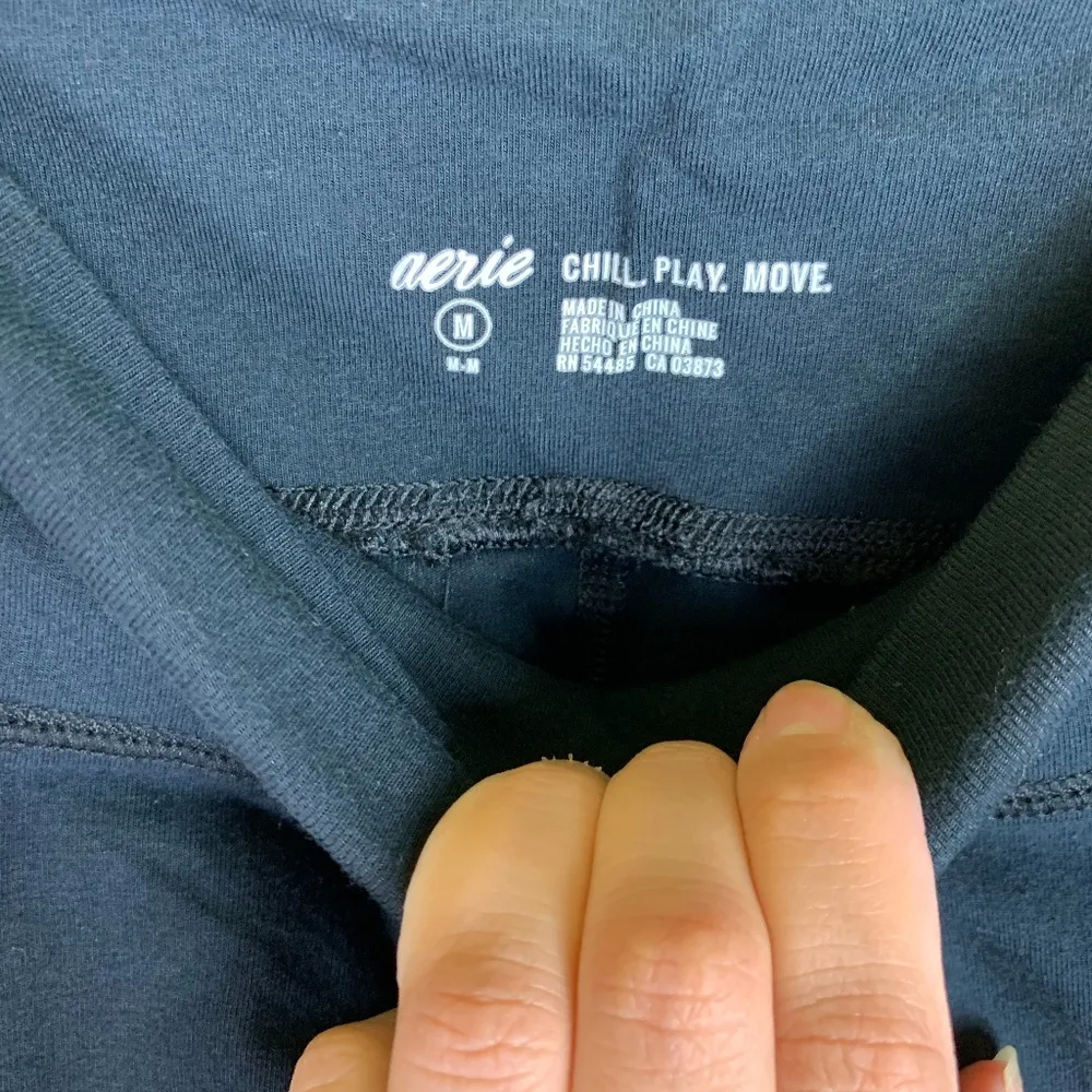 AERIE Capri Chill.Play.Move. legging stretch Pants Black Medium - Image 8