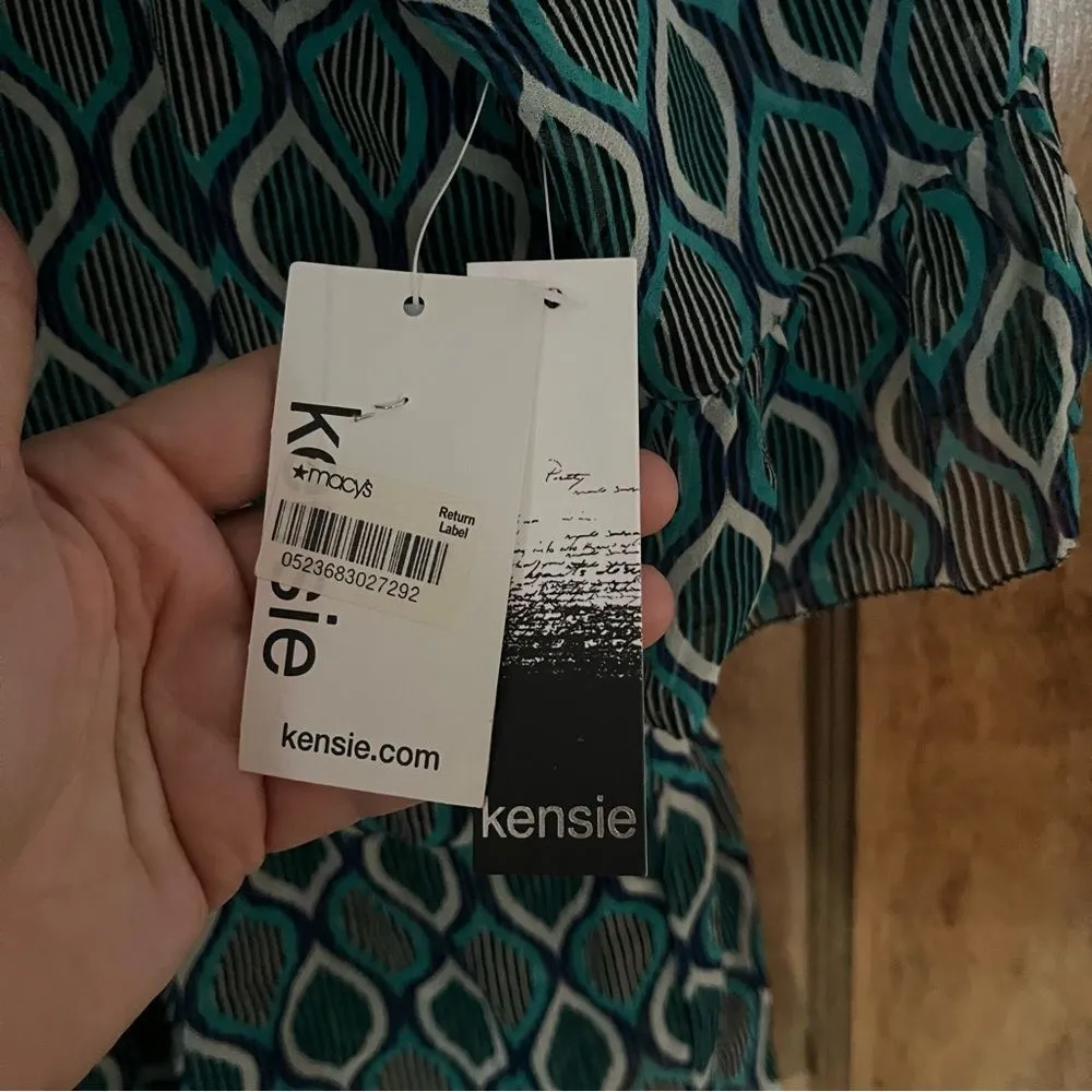 Kenzie Blouse  100% Soft Poly Crew Neck 3/4 Bell Sleeves. Size Small NWT - Image 8