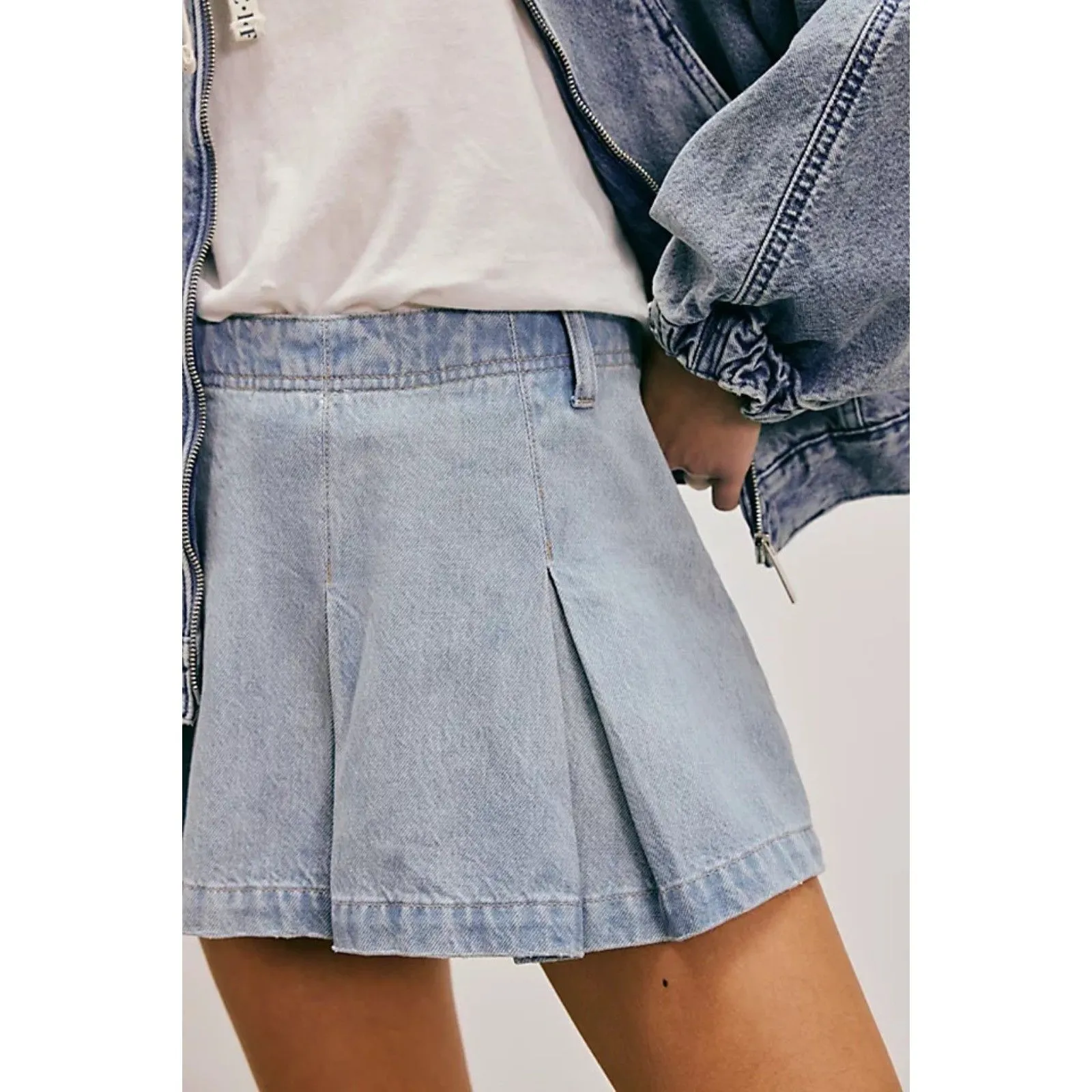 Free People We The Free Madison Ave Pleated Mini Skirt New with tags! Size 28 - Image 3