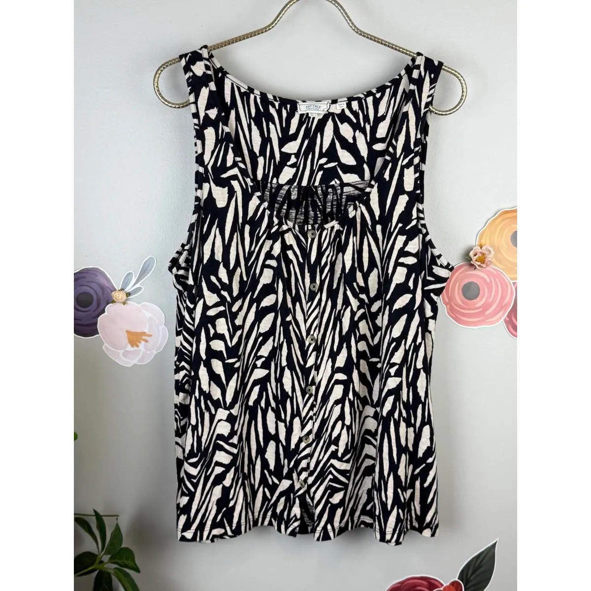 Fat Face Black and Cream Flora Paint Stroke Tank - Image 6