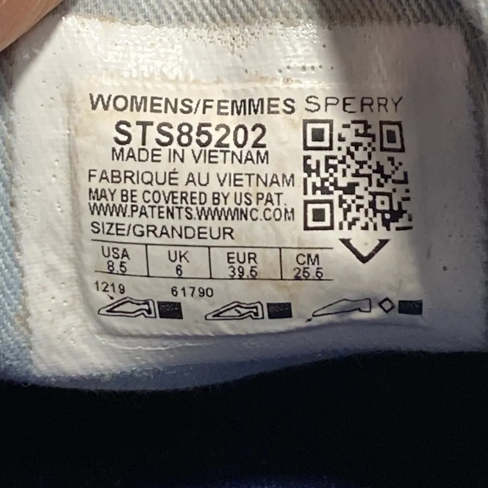 Sperry womens white and blue striped slip on  size 8.5 - Image 7