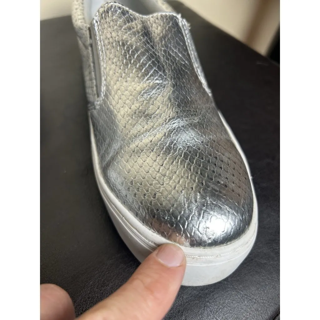 Arizona Jean Co Size 9 Silver Grey White Sneakers Slip / Pull On - Image 8