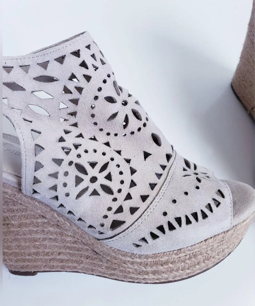 Marc Fisher Harlea Wedge Sandals Perforated - Image 3