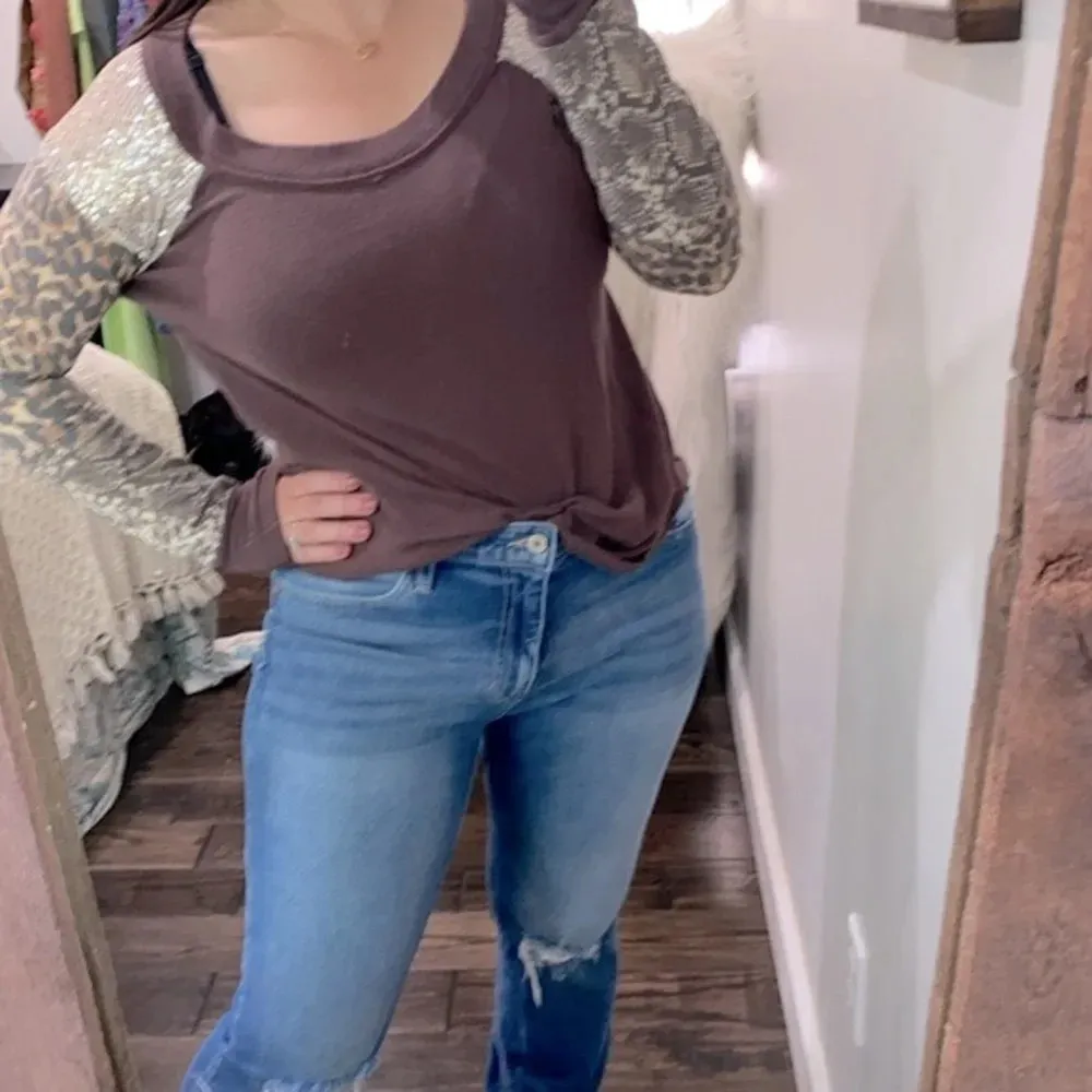 Ces Femme brown & snake skin knit top long sleeve size small/medium - Image 4