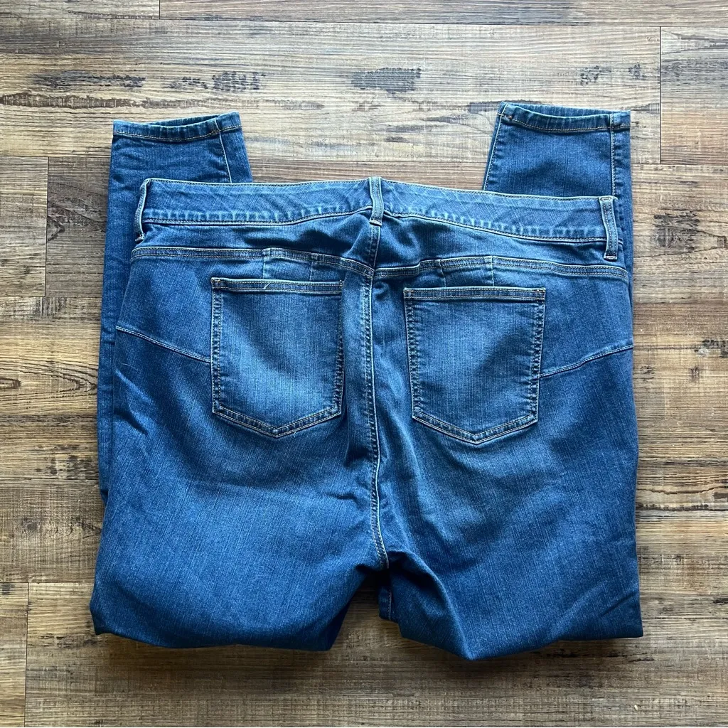 Torrid Womens Plus Size Bombshell Skinny Jeans Premium Stretch Blue Denim Sz 22R - Image 9