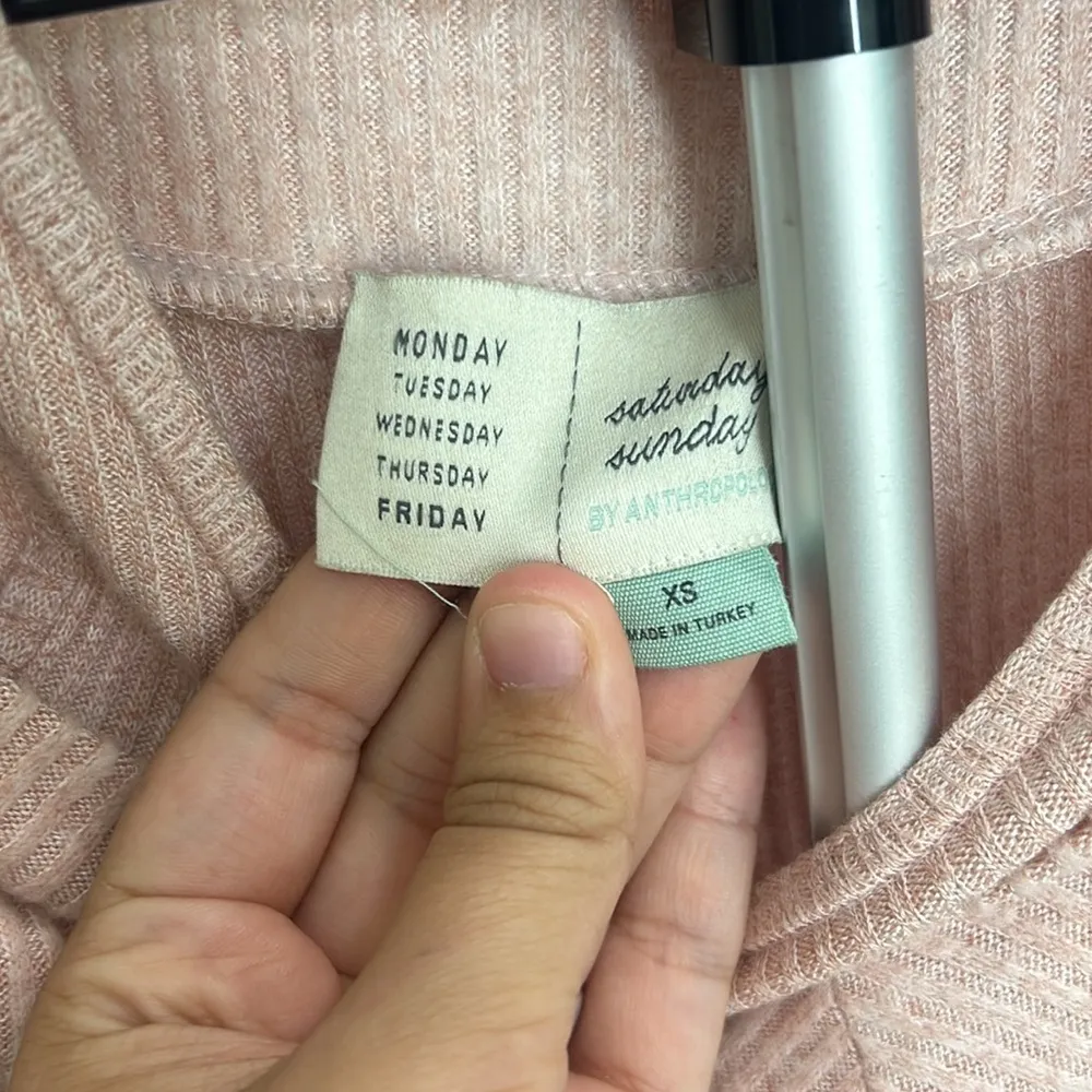 Anthropologie Saturday Sunday Cloud Fleece Cold Shoulder Sweater in Pink XS - Image 4