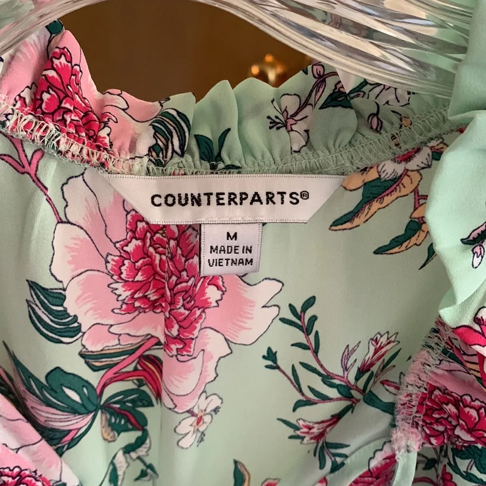 Flirty and feminine sleeveless dress top - Image 2