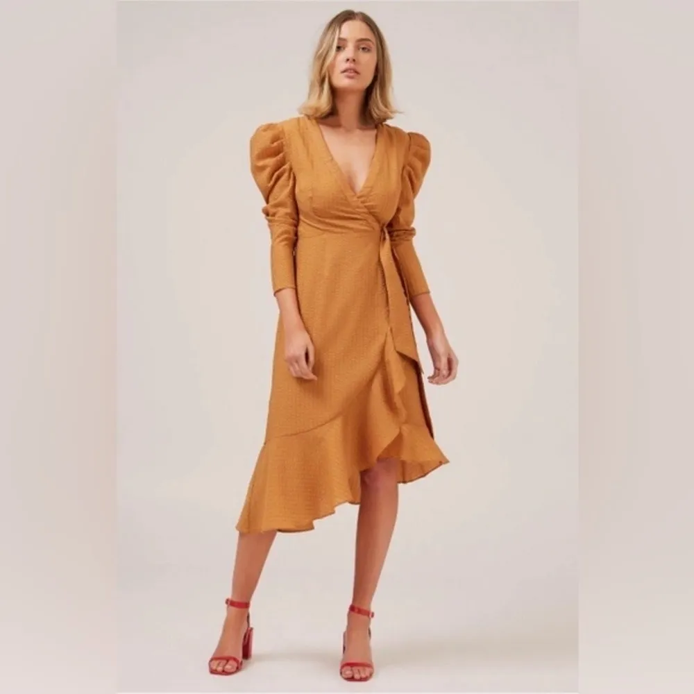 C/meo Collective ADVANCE LONG SLEEVE WRAP DRESS IN MUSTARD Size M NWT - Image 2