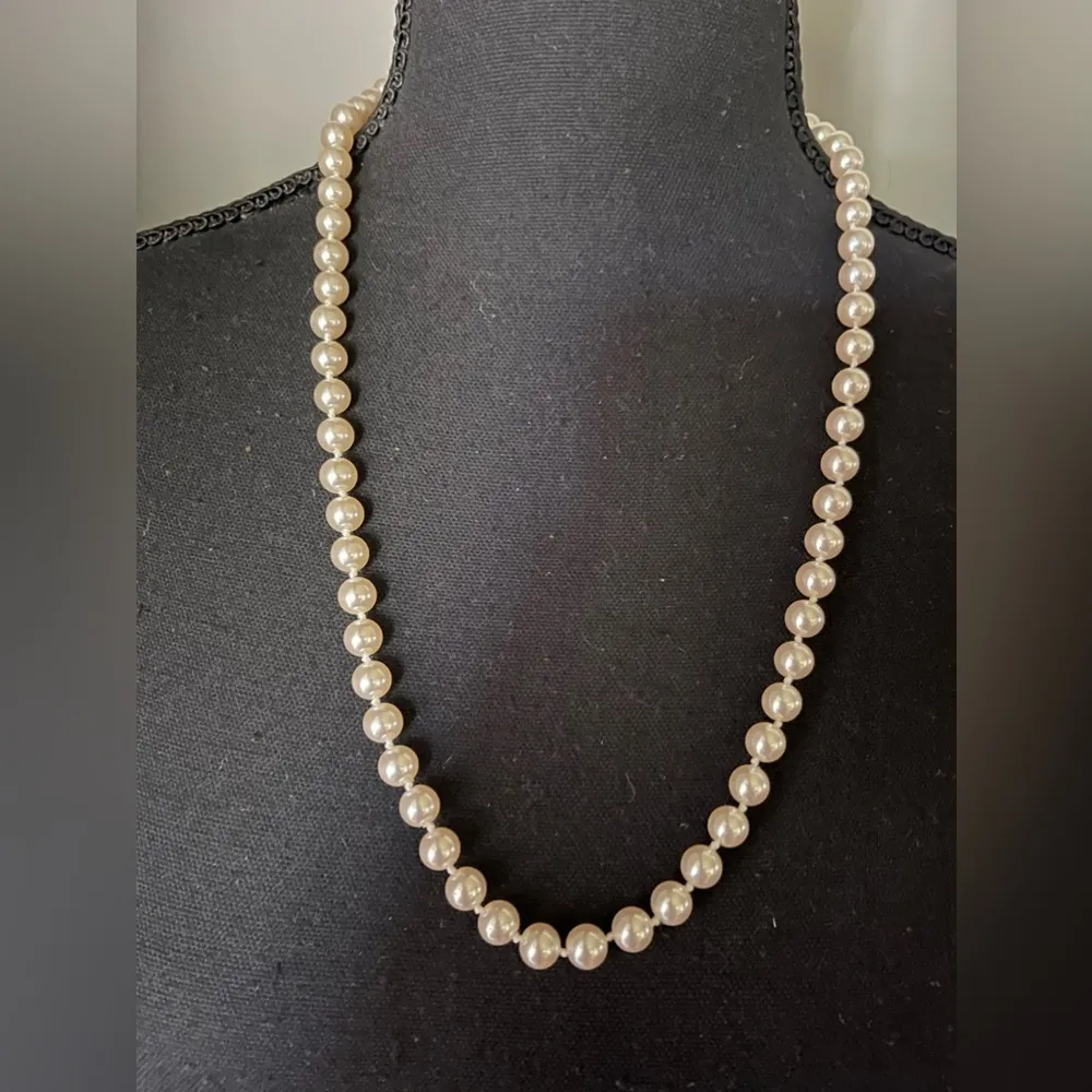Faux Pearls Necklace Signed Japan on Clasp - Image 2