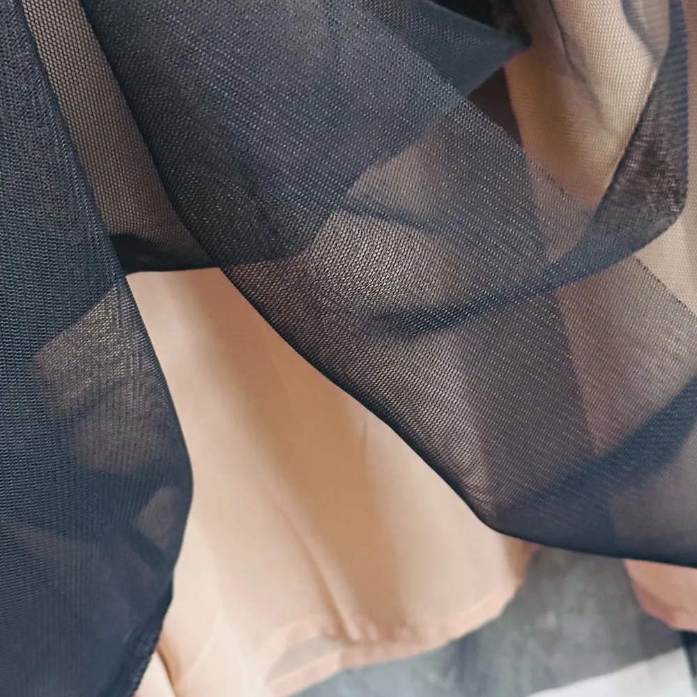 Oliver.O Black and Pink Ruffled Bib Collar Blouse Large black and cream new - Image 6