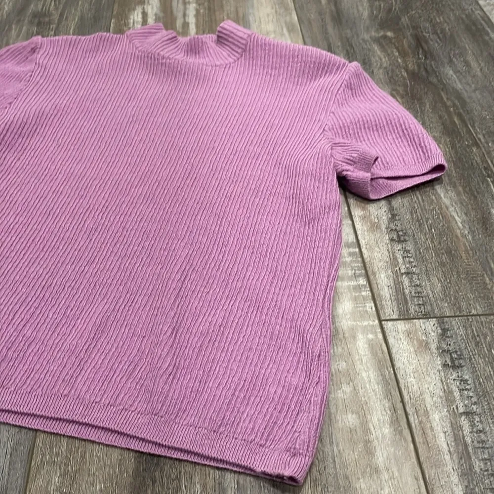 St. John ribbed lilac short sleeve sweater small - Image 2