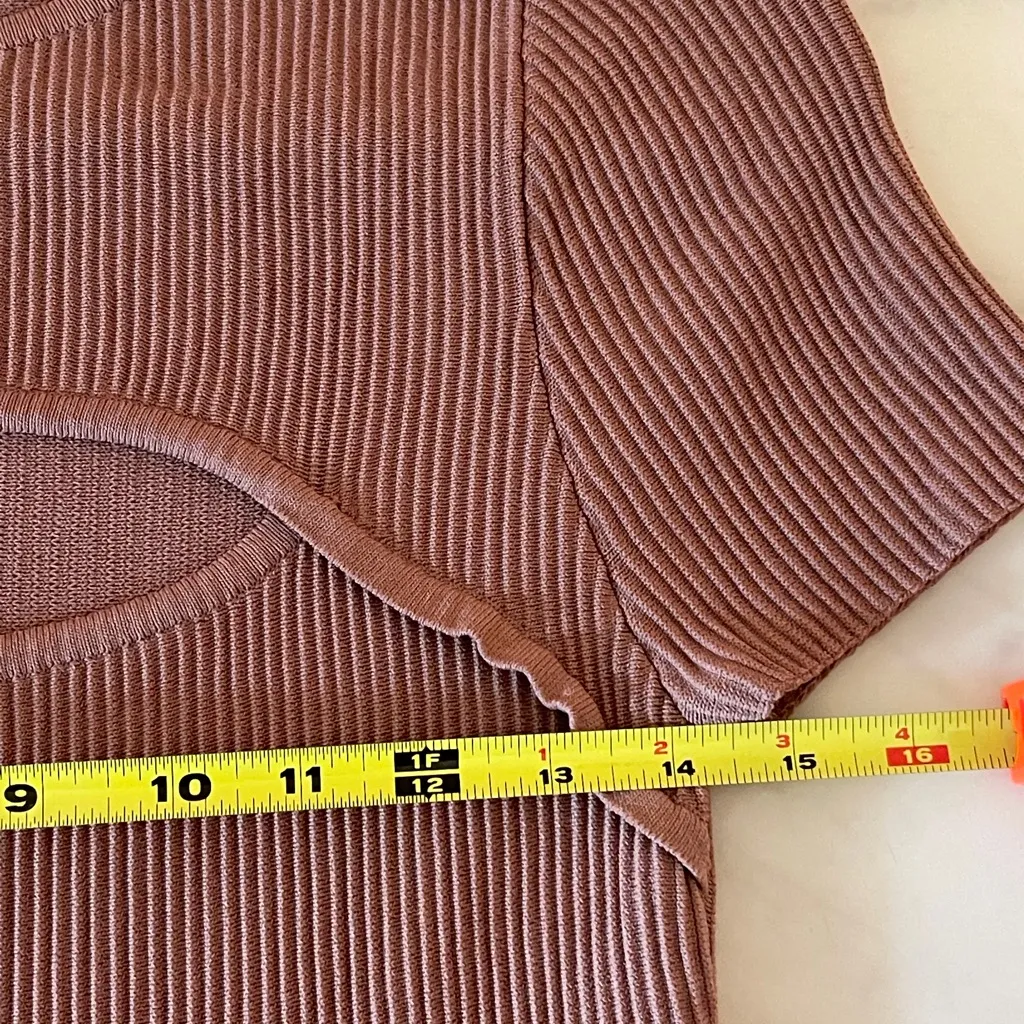 And Now This Ribbed Knit Cutout Short Sleeve Top Mauve Pink Size Small - Image 4