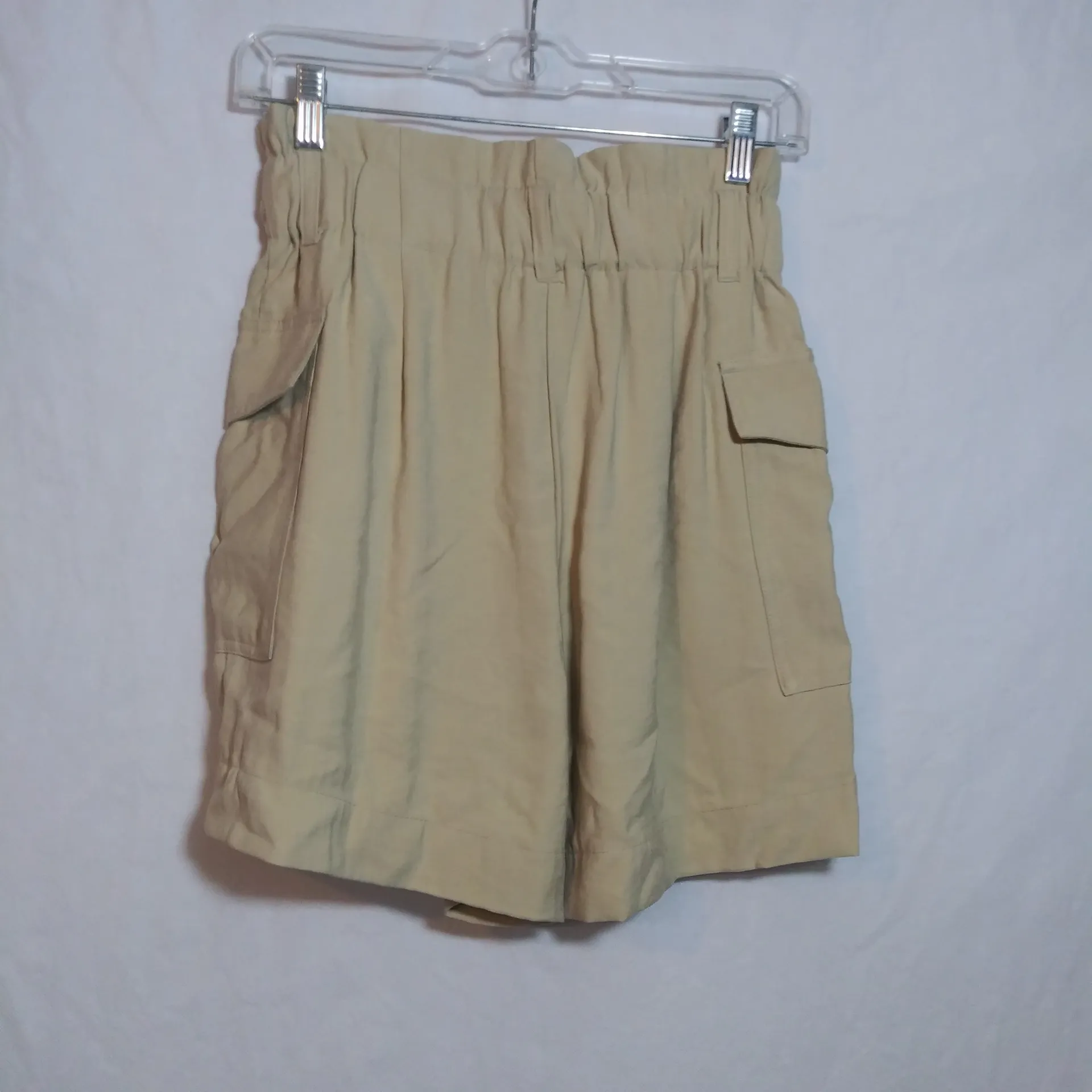 H&M Paper Bag-Waisted Khaki Cargo Shorts Neutral Casual Size 6 - Image 3